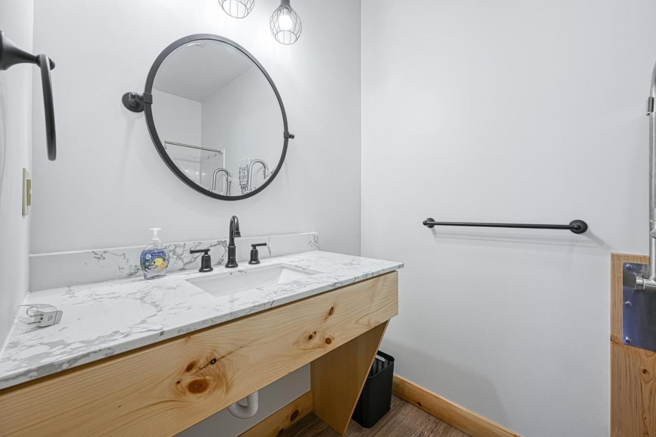מקהנרי Curb-Free Chalet מראה חיצוני תמונה
